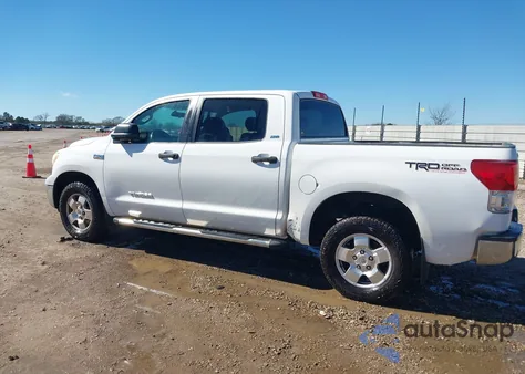 2011 Toyota Tundra Grade 5.7L V8 z USA, uszkodzony, nr VIN 5TFDW5F12BX166527